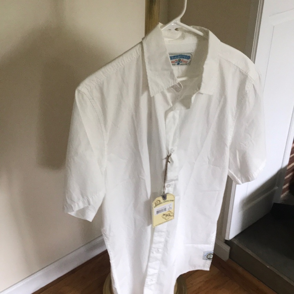 Men margaritaville shirt/non smoking household
